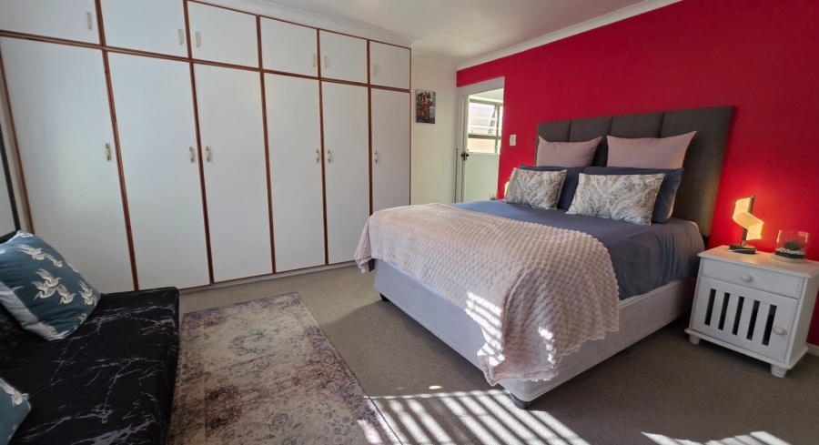 3 Bedroom Property for Sale in Hartenbos Central Western Cape